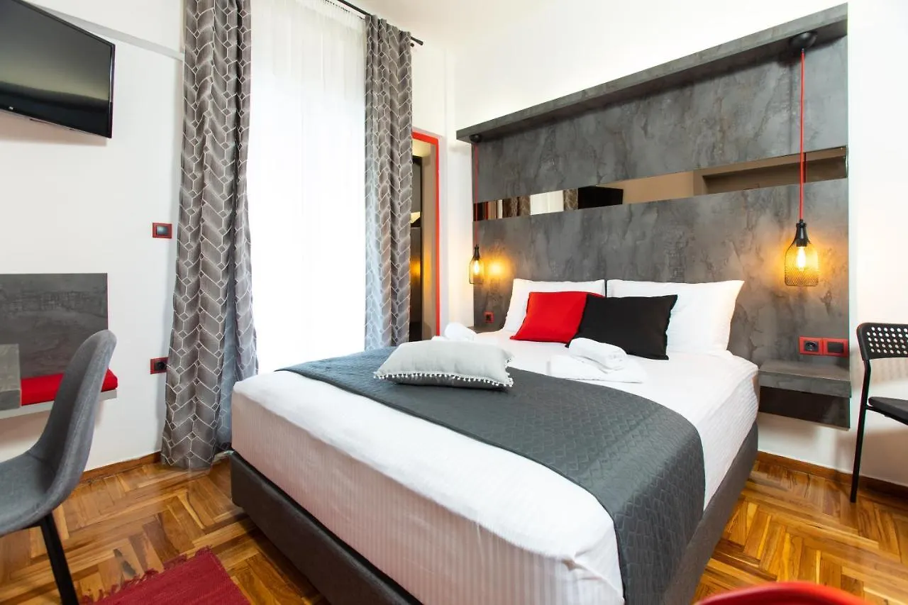 Downtown Luxury Boutique Suites : The Red Suite Thessaloniki